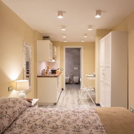 Le Stanze Di Carla! Con Cucina E Bagno Privato Hotel Florence Luaran gambar